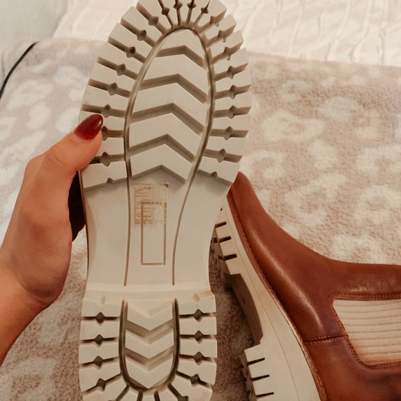 Chestnut boots! NWOT - Picture 5 of 6